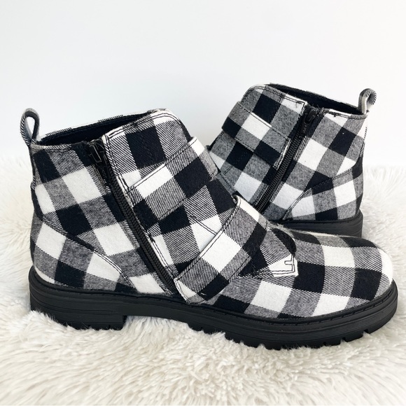 NWT Size 9.5 Sonoma memory, foam, black, and white plaid ankle booties - Picture 3 of 9